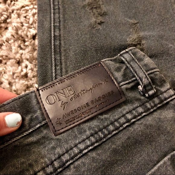 One x One Teaspoon Awesome Baggies - Distressed - Picture 7 of 8